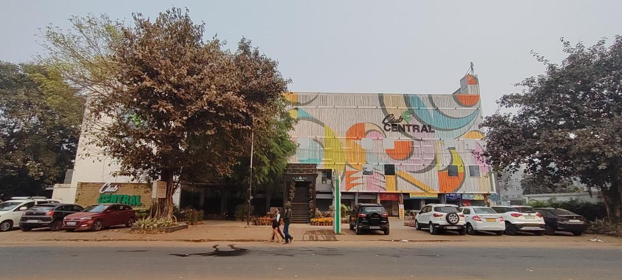 Club Central Bolpur Buitenkant foto